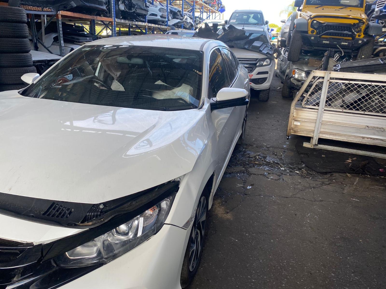 View Auto part Radio/Cd/Dvd/Sat/Tv Honda Civic 2017