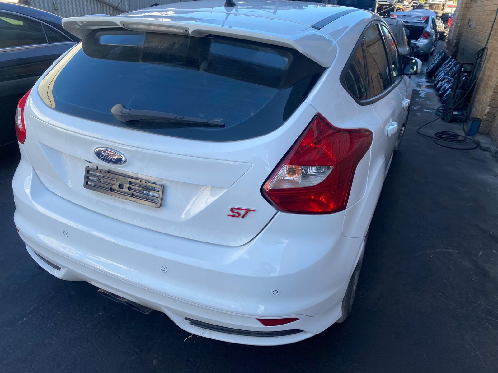 View Auto part Trans/Gearbox Ford Focus 2014