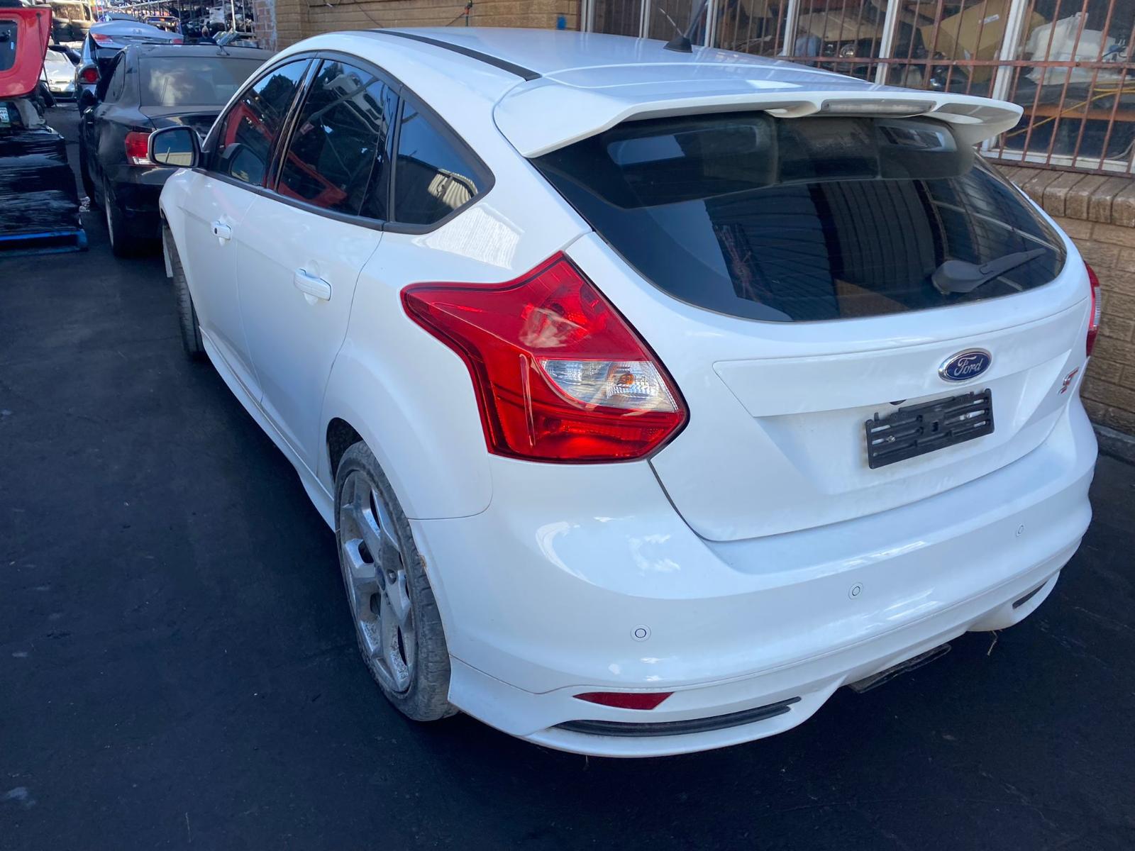 View Auto part Trans/Gearbox Ford Focus 2014