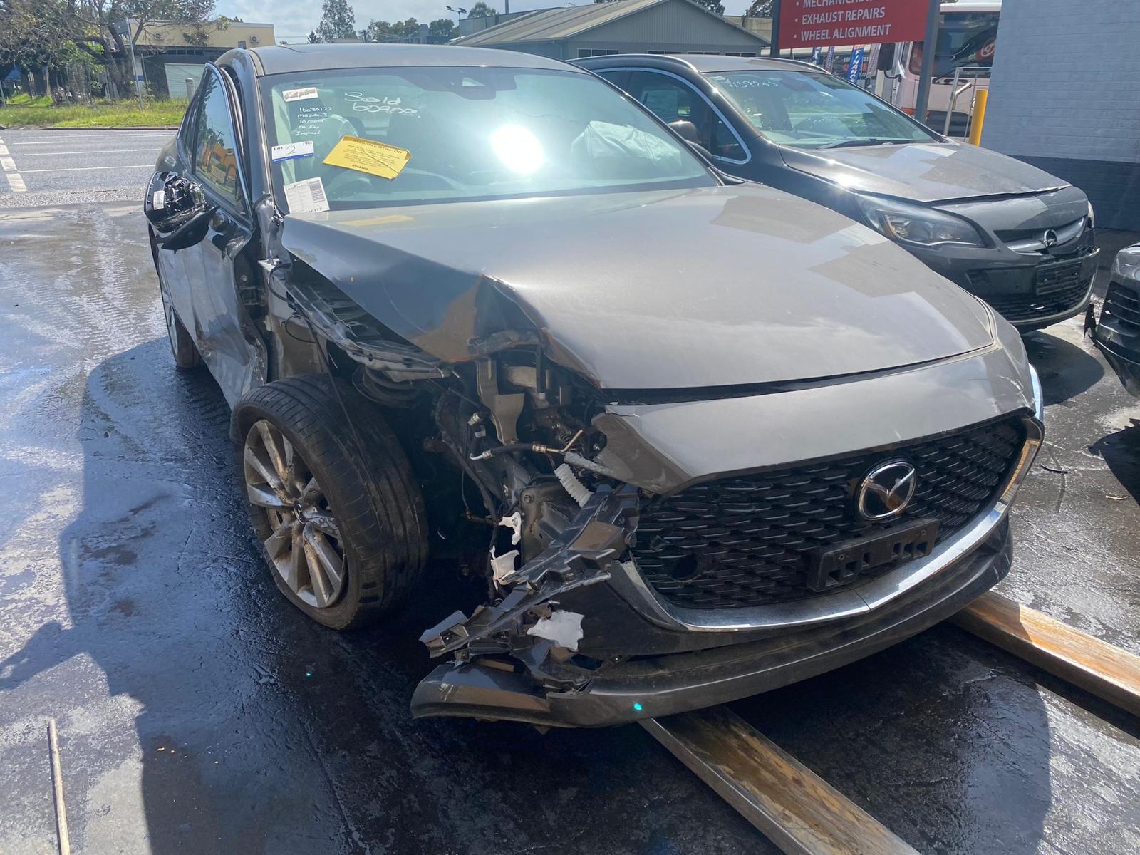 View Auto part Roof Glass/Sunroof/T Mazda 3 2020