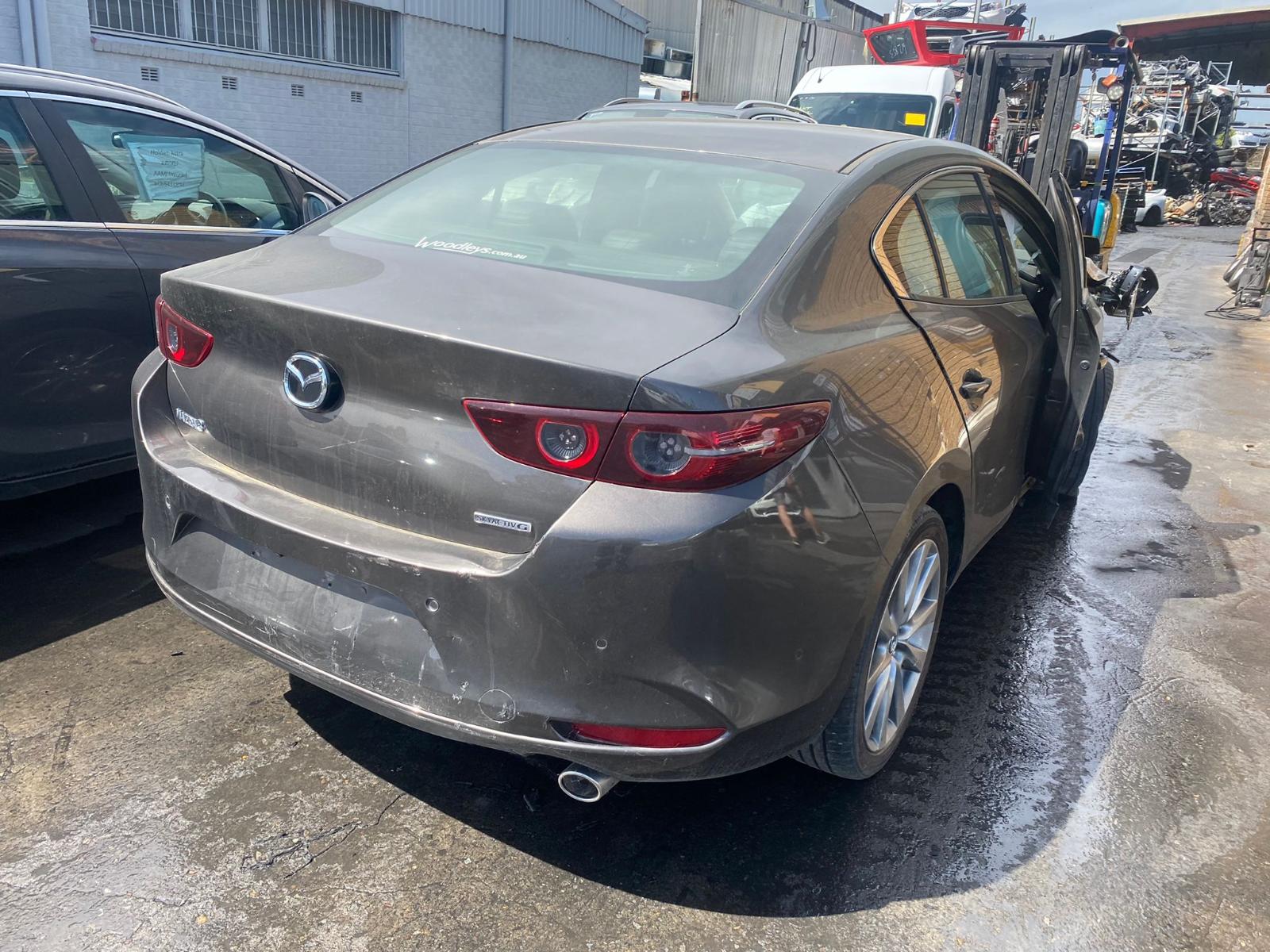 View Auto part Roof Glass/Sunroof/T Mazda 3 2020