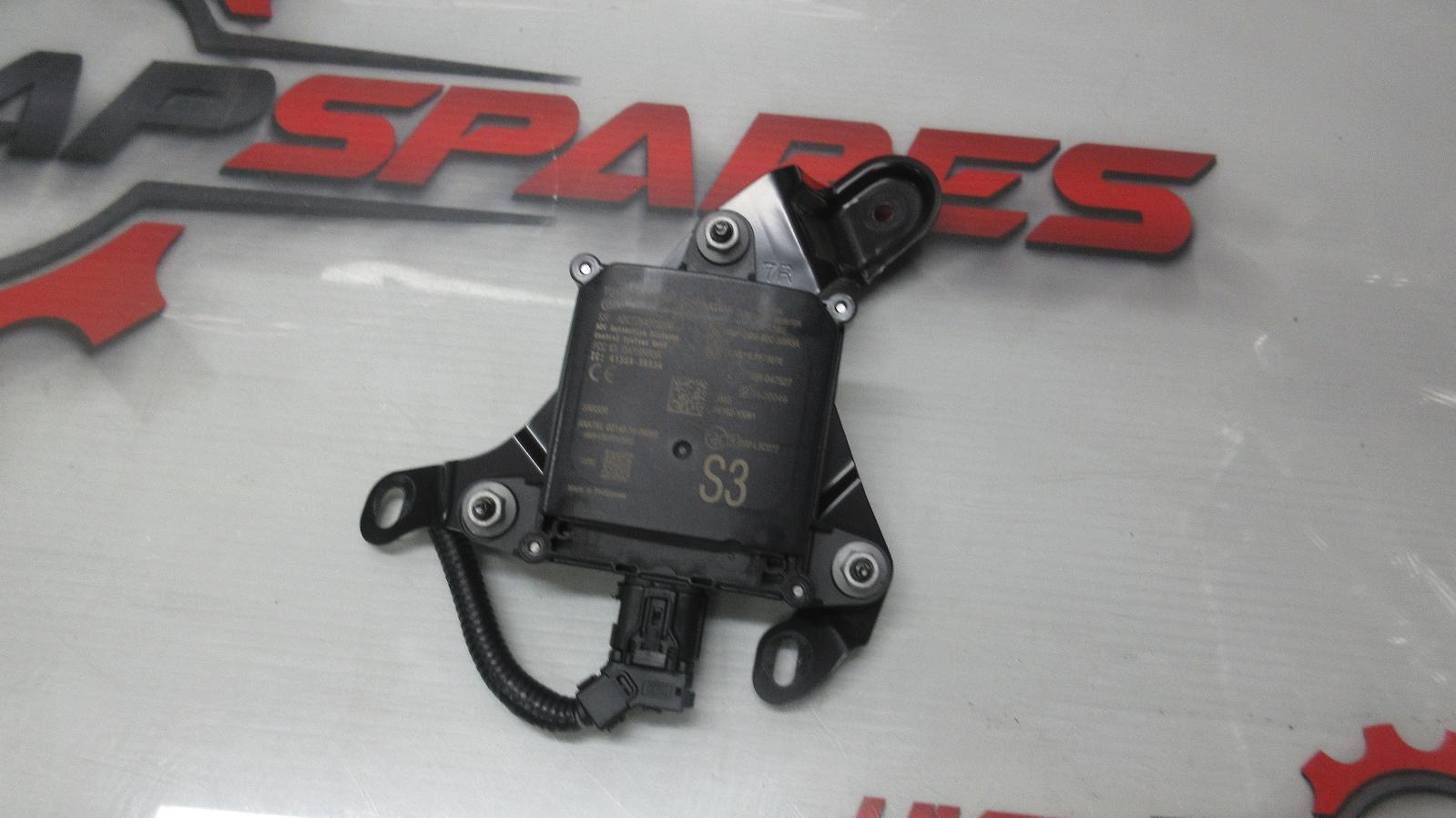 View Auto part Misc Toyota C-hr 2022