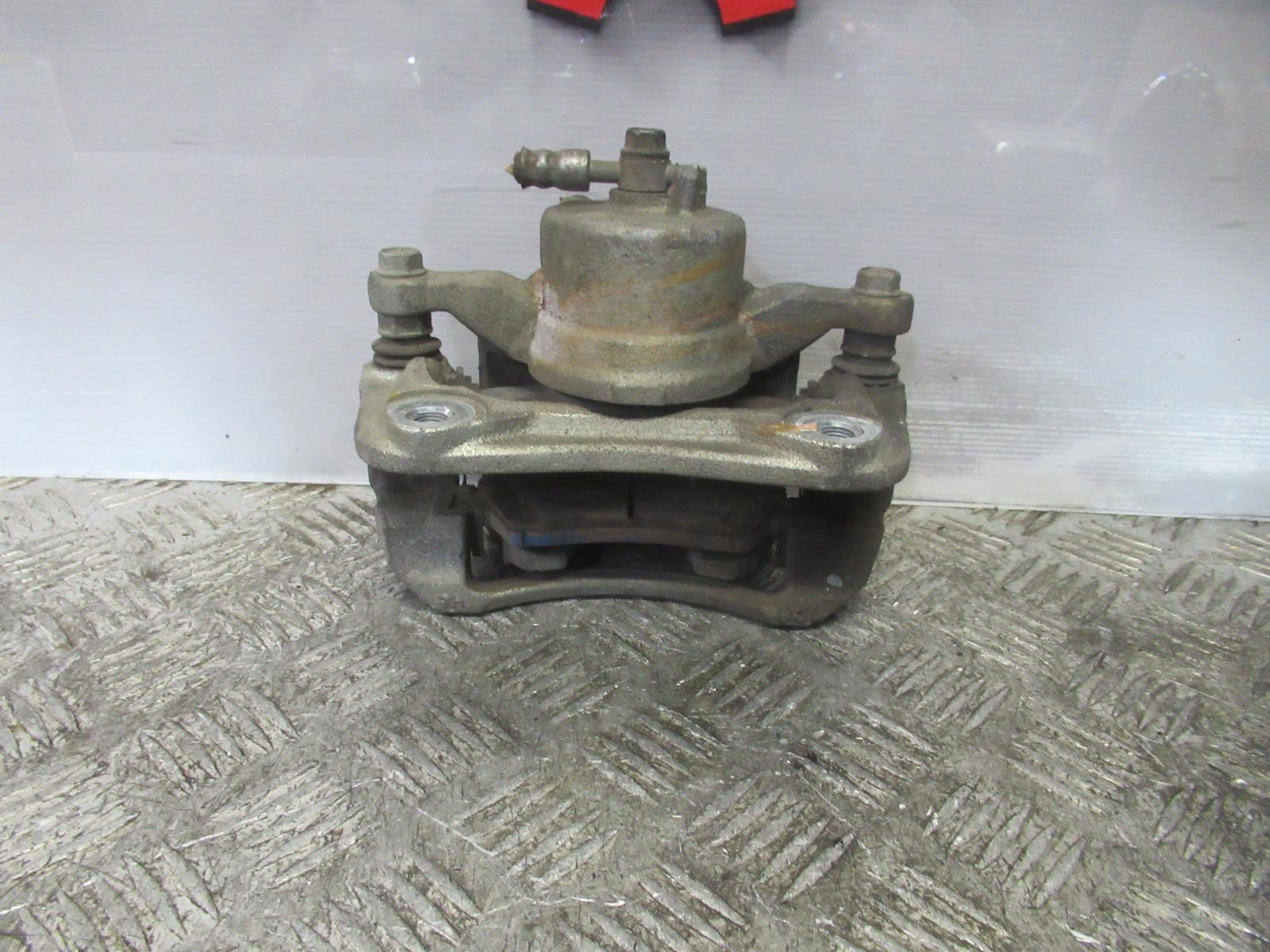 View Auto part Caliper Hyundai Veloster 2014