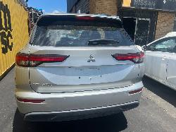 View Auto part Ecu Mitsubishi Outlander 2022