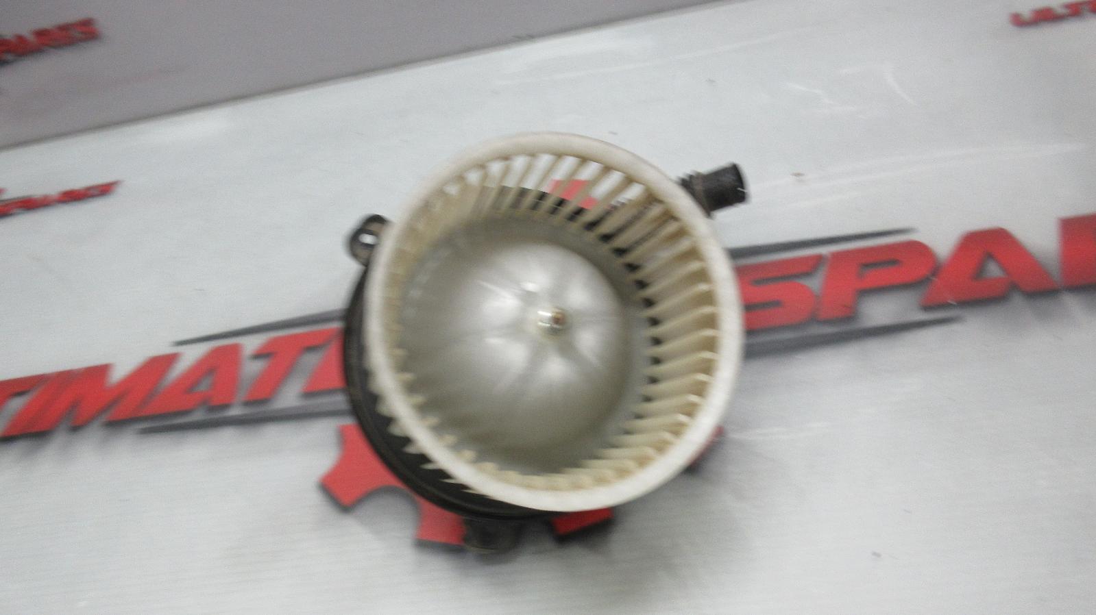 View Auto part Heater Fan Motor Mitsubishi Triton 2019