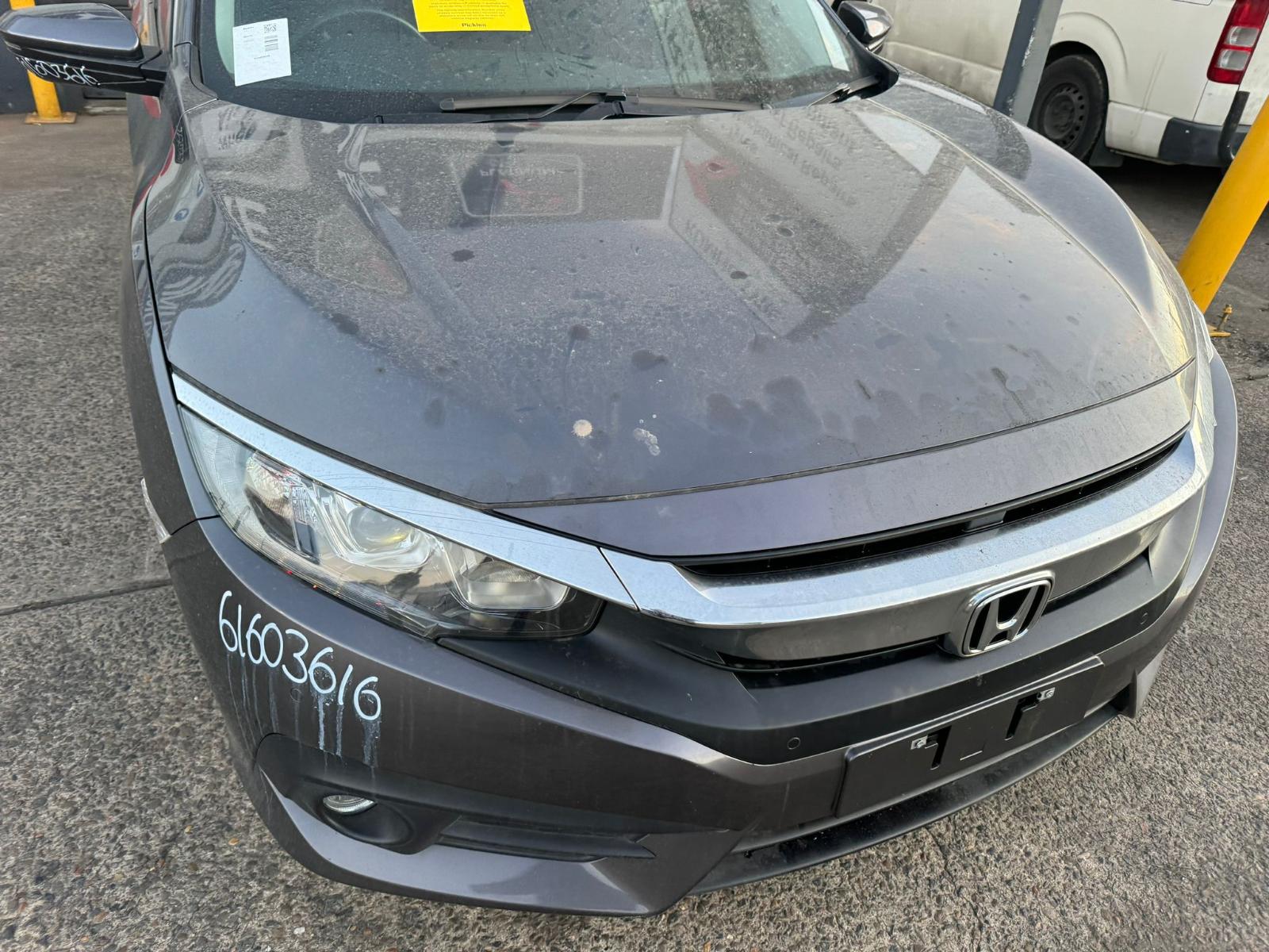 View Auto part Radio/Cd/Dvd/Sat/Tv Honda Civic 2016