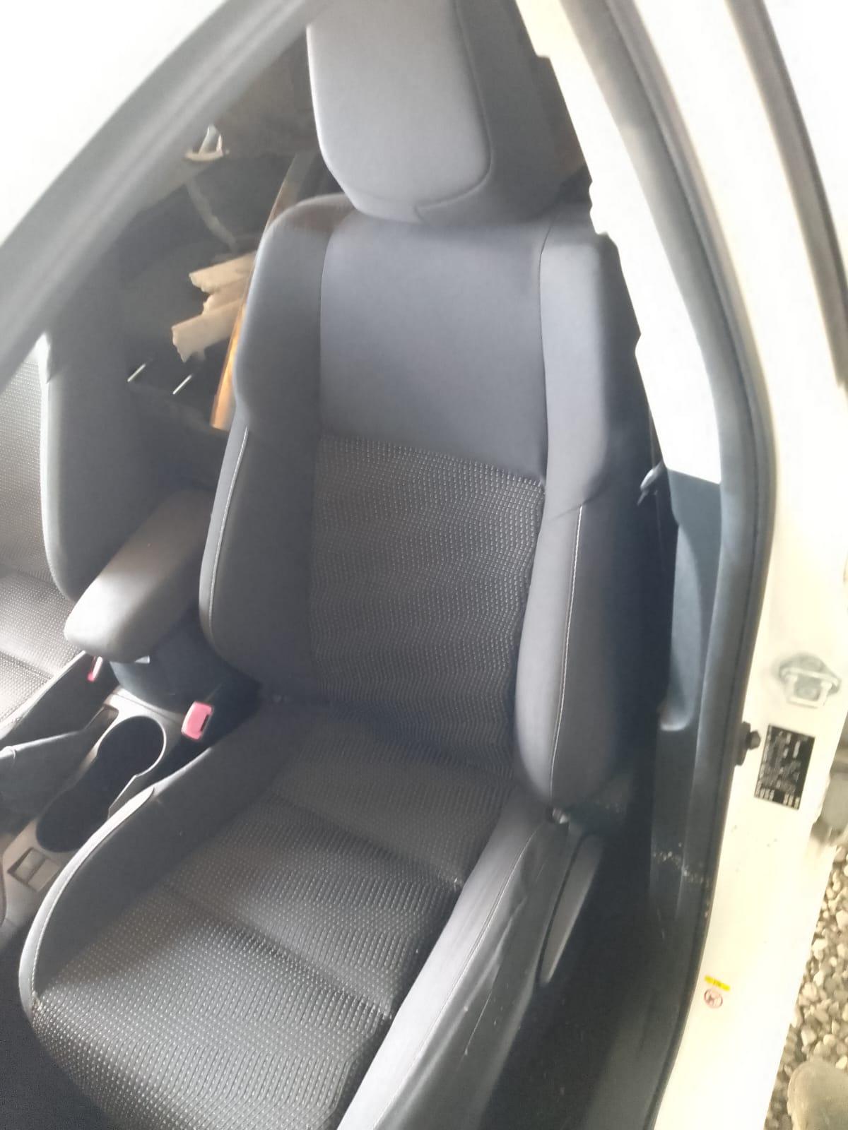 2014 Toyota Corolla Radio/Cd/Dvd/Sat/Tv View Auto part Radio/Cd/Dvd/Sat/Tv Toyota Corolla 2014