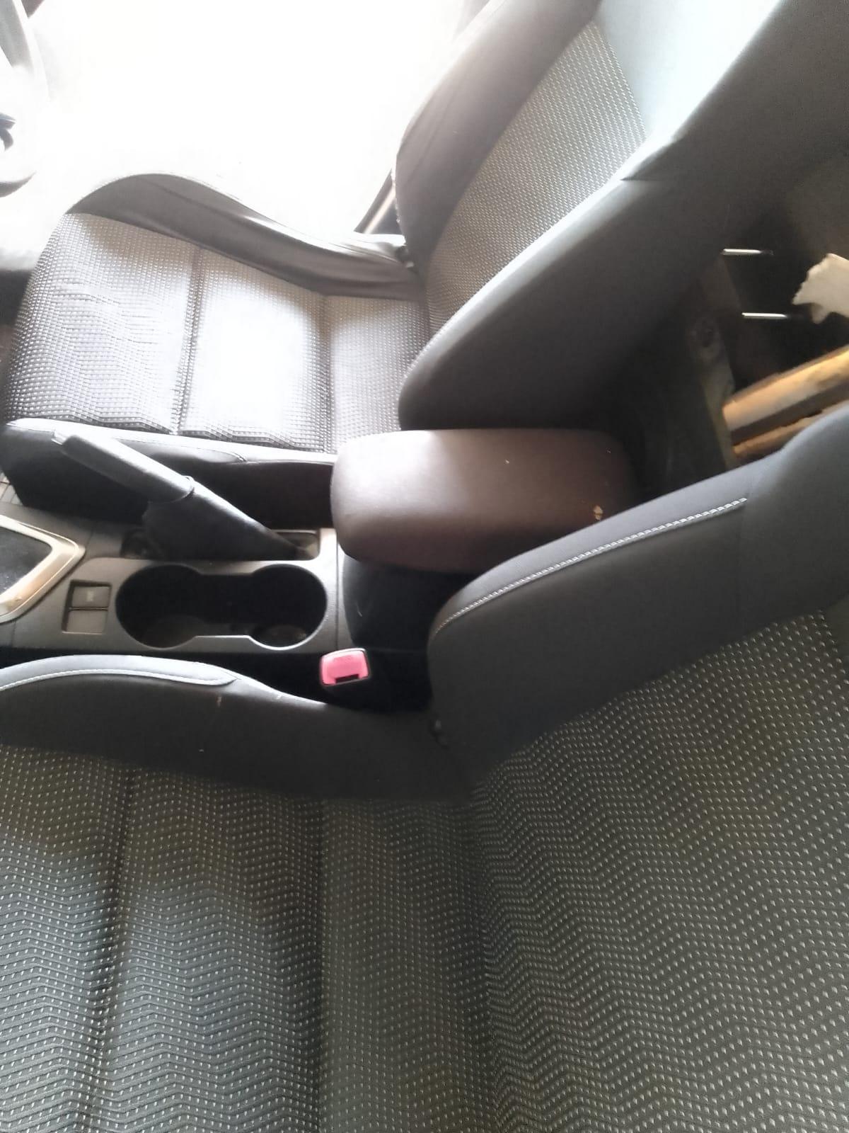 2014 Toyota Corolla Radio/Cd/Dvd/Sat/Tv View Auto part Radio/Cd/Dvd/Sat/Tv Toyota Corolla 2014