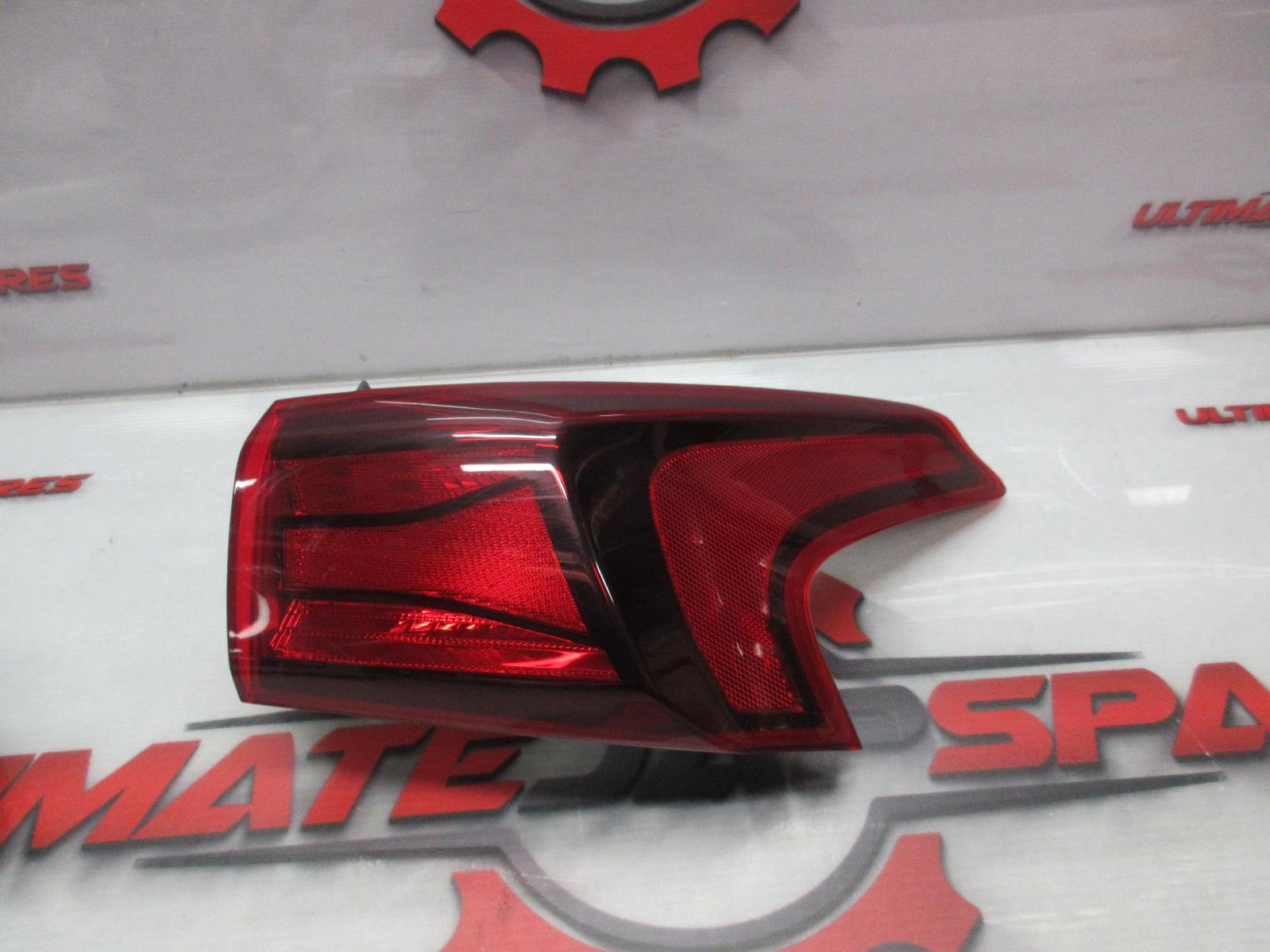 View Auto part Right Taillight Hyundai Santa Fe 2019