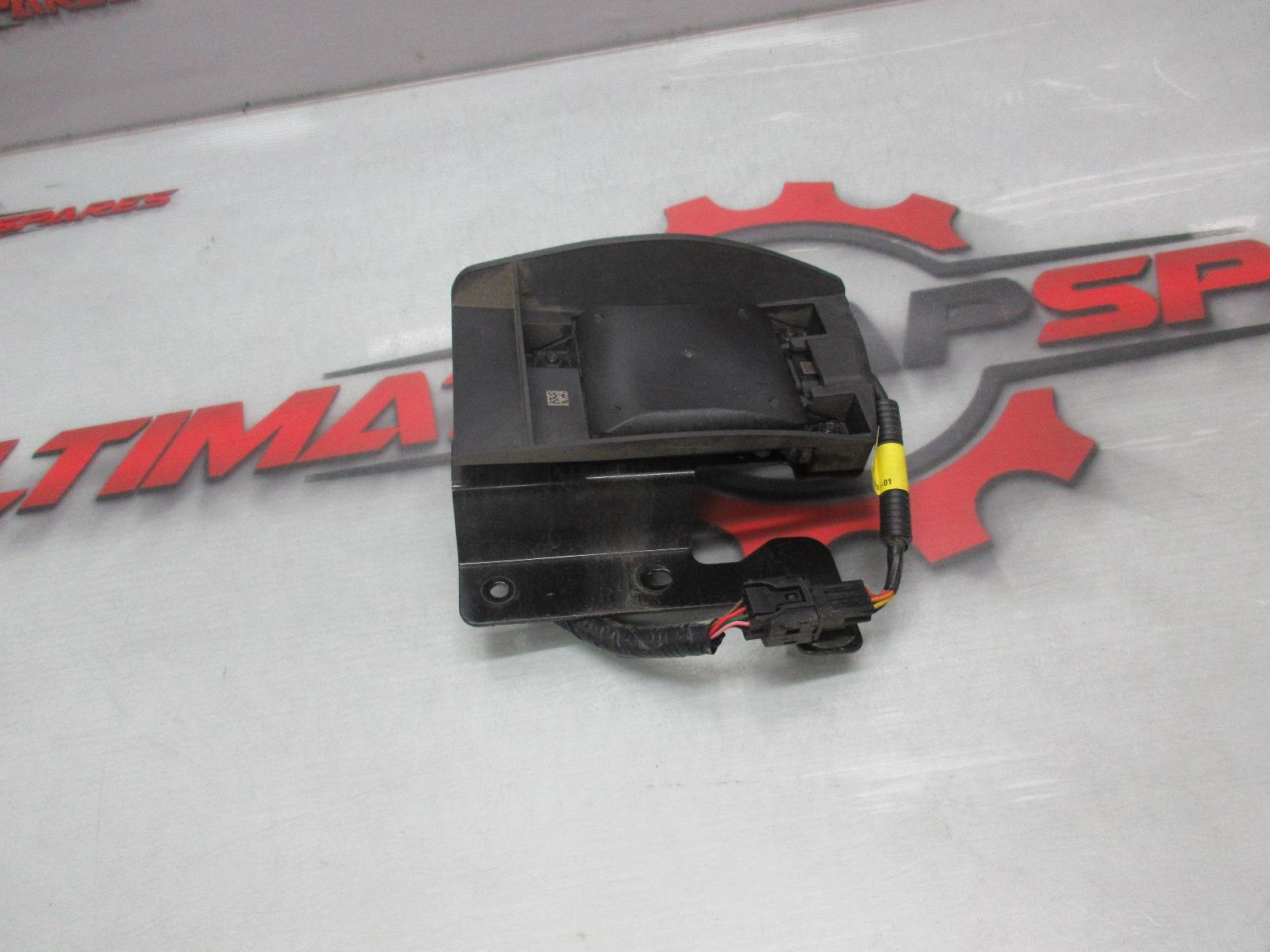 View Auto part Reverse Camera Hyundai Santa Fe 2019
