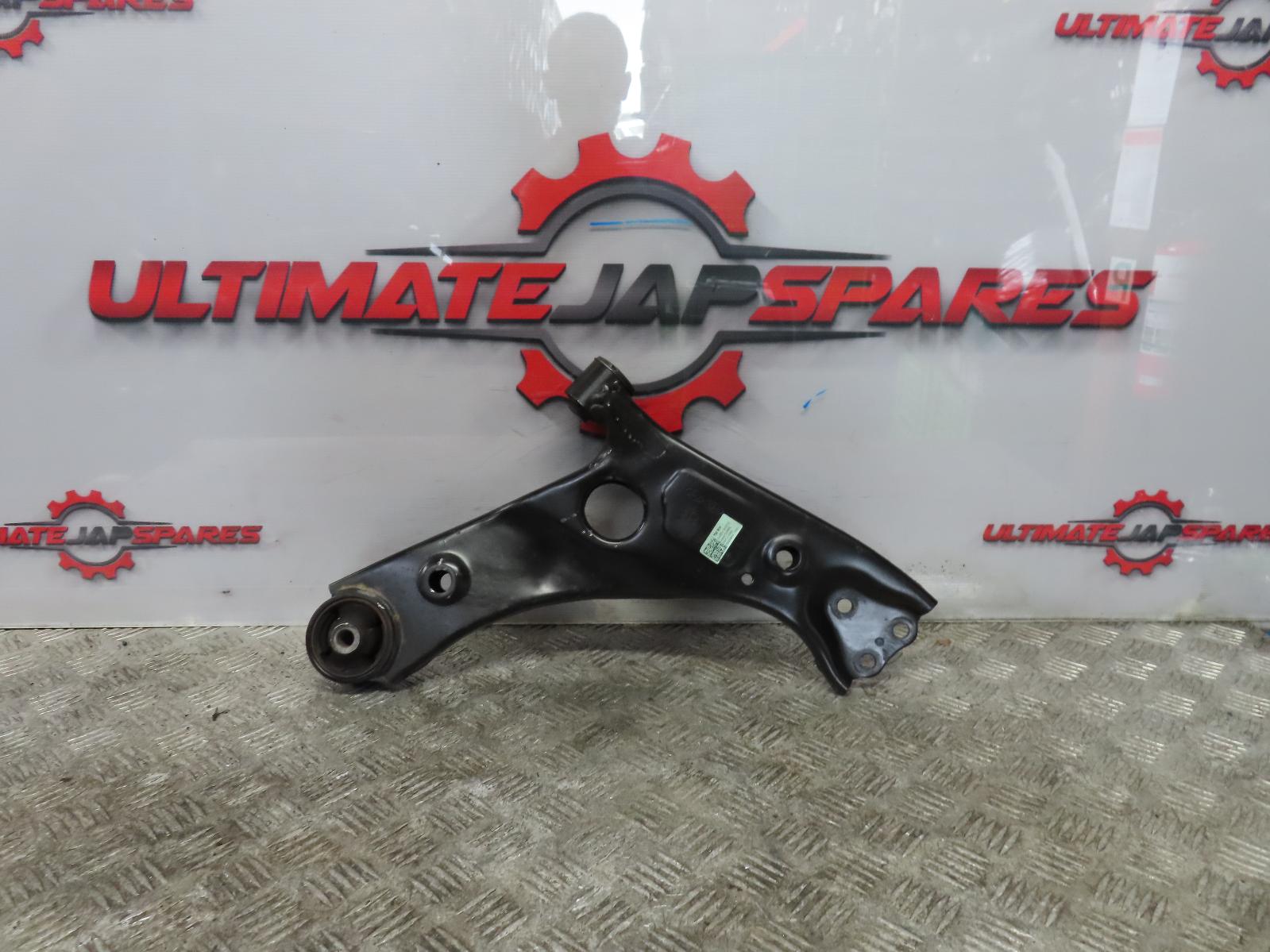 View Auto part Right Front Lower Control Arm Hyundai Santa Fe 2019