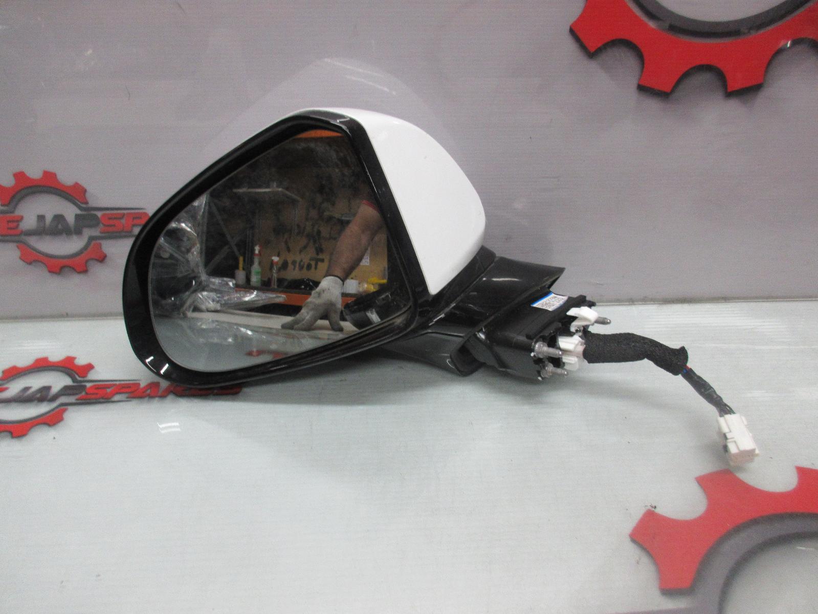 View Auto part Left Door Mirror Hyundai Santa Fe 2023