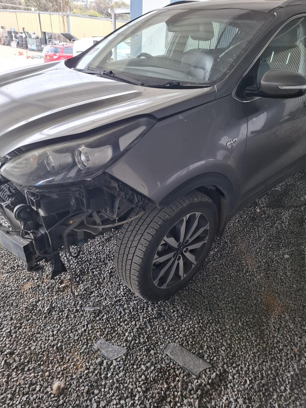 2016 Kia Sportage Left Taillight View Auto part Left Taillight Kia Sportage 2016