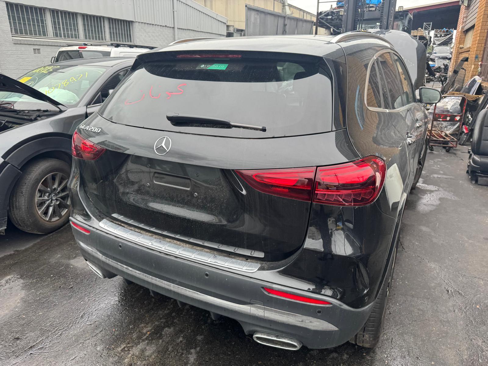 2024 Mercedes Gla Class Left Rear 1/4 Door Glass View Auto part Left Rear 1/4 Door Glass Mercedes Gla Class 2024