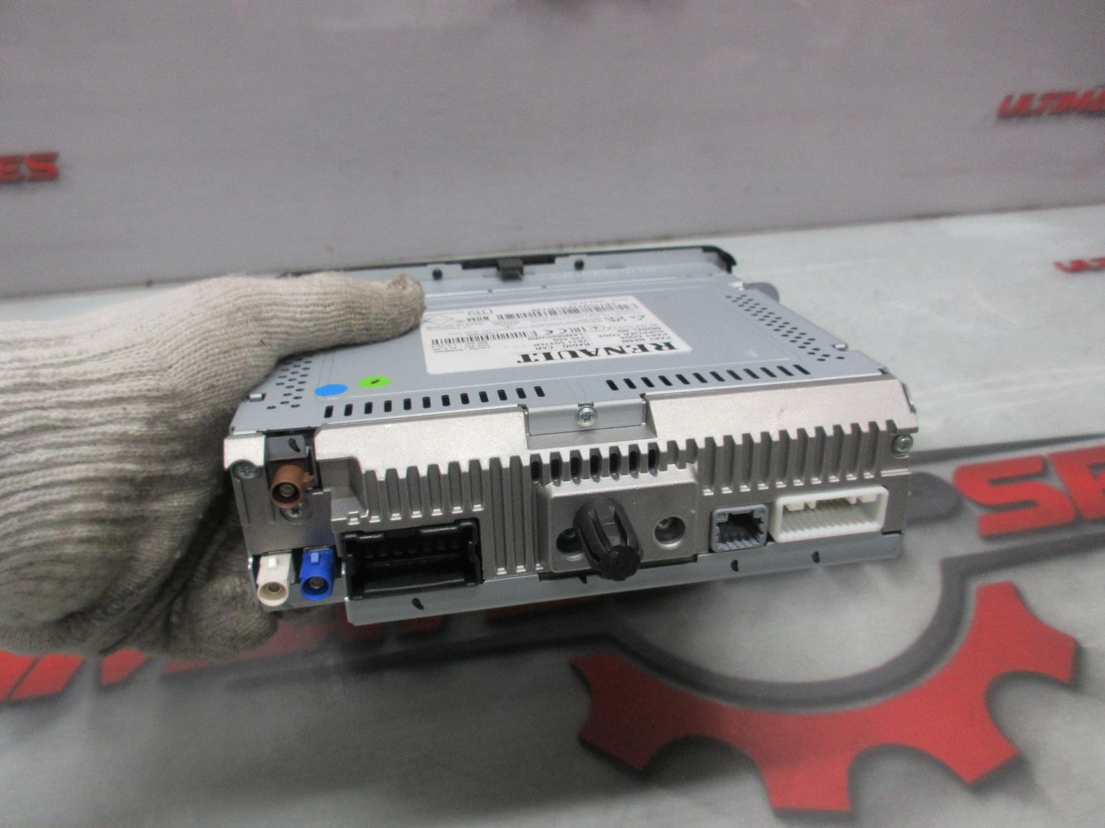 View Auto part Radio/Cd/Dvd/Sat/Tv Mitsubishi Express 2021