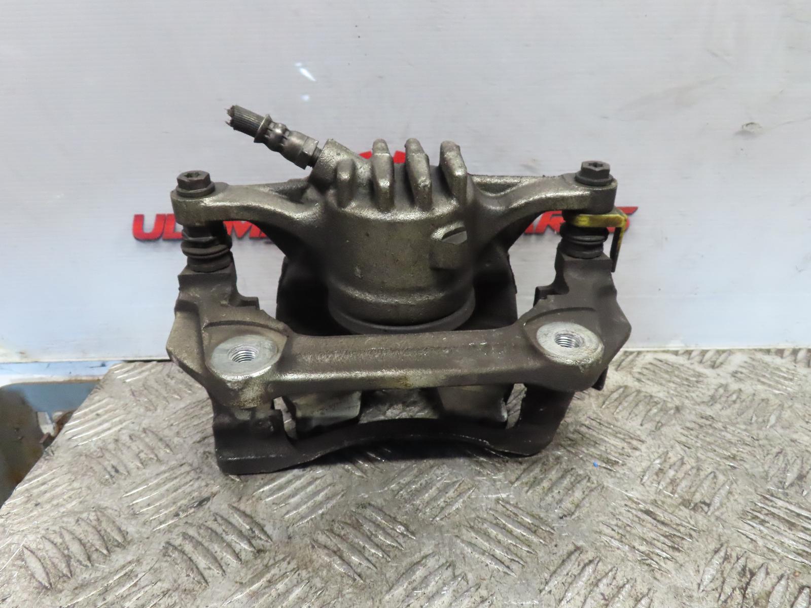 View Auto part Caliper Mitsubishi Express 2021