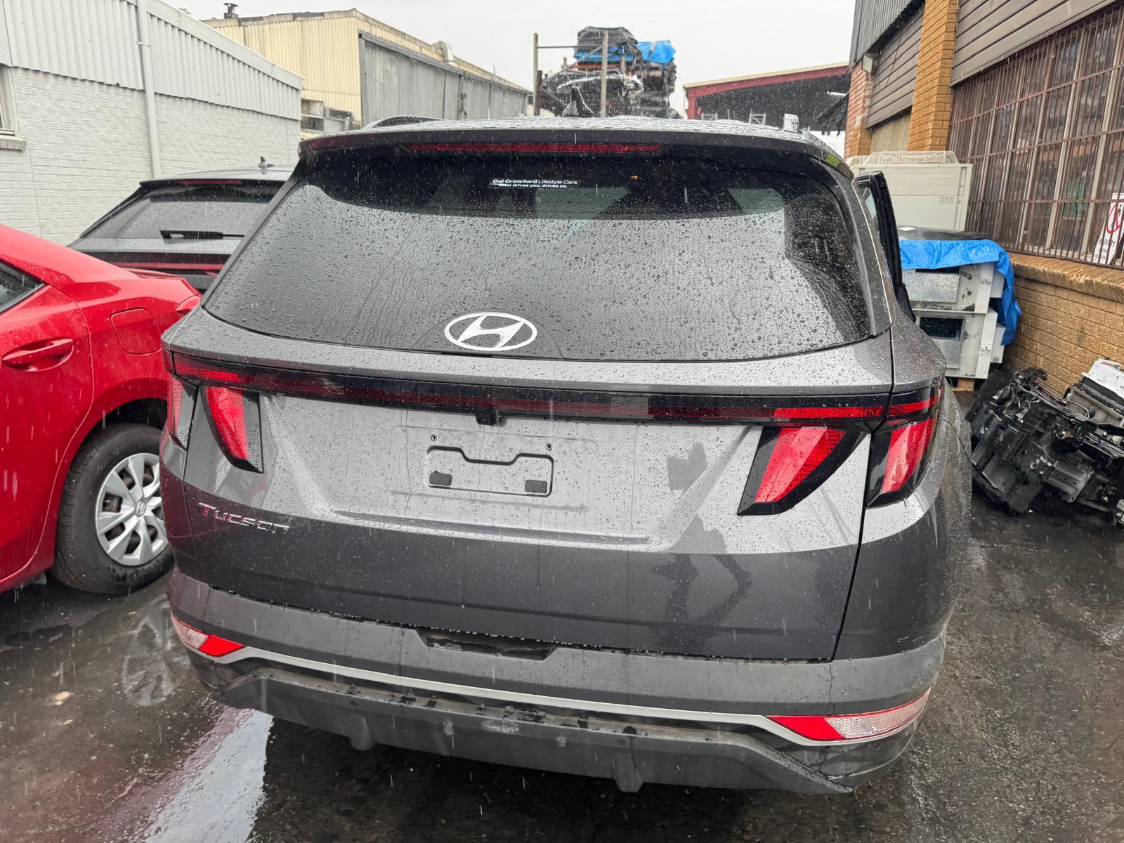 2023 Hyundai Tucson Right Front Door Window View Auto part Right Front Door Window Hyundai Tucson 2023