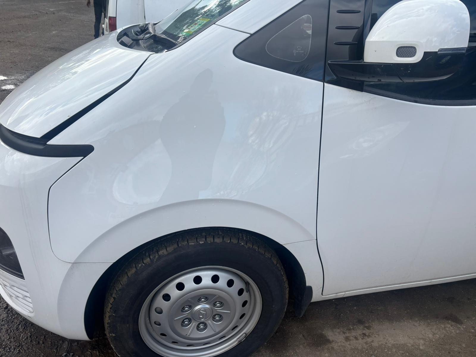 View Auto part Left Door Mirror Hyundai Staria 2024