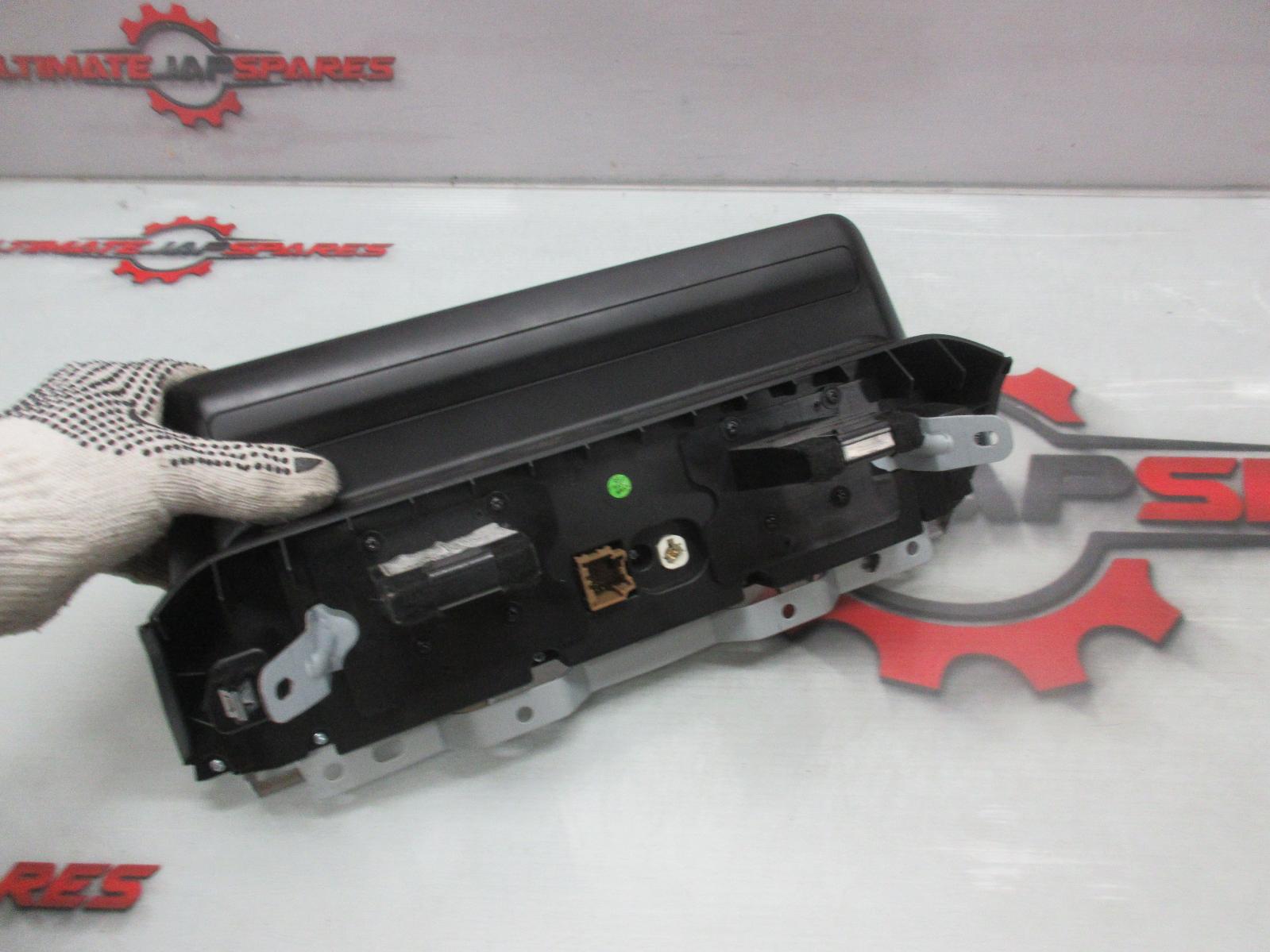 View Auto part Radio/Cd/Dvd/Sat/Tv Ldv D90 2022