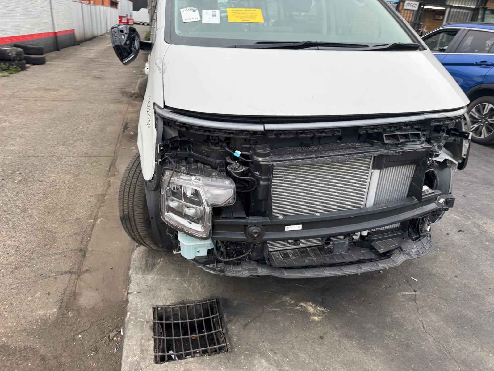 View Auto part Left Front Door Hyundai Staria 2024