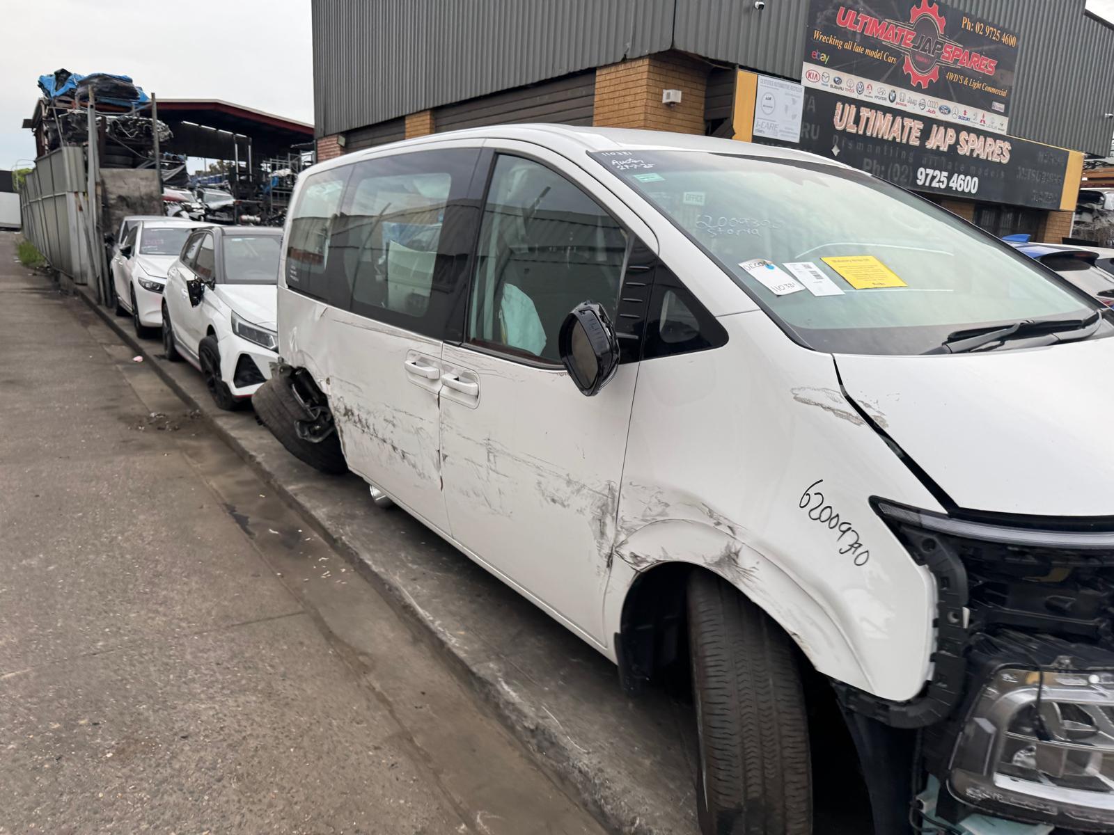 View Auto part Left Front Door Hyundai Staria 2024