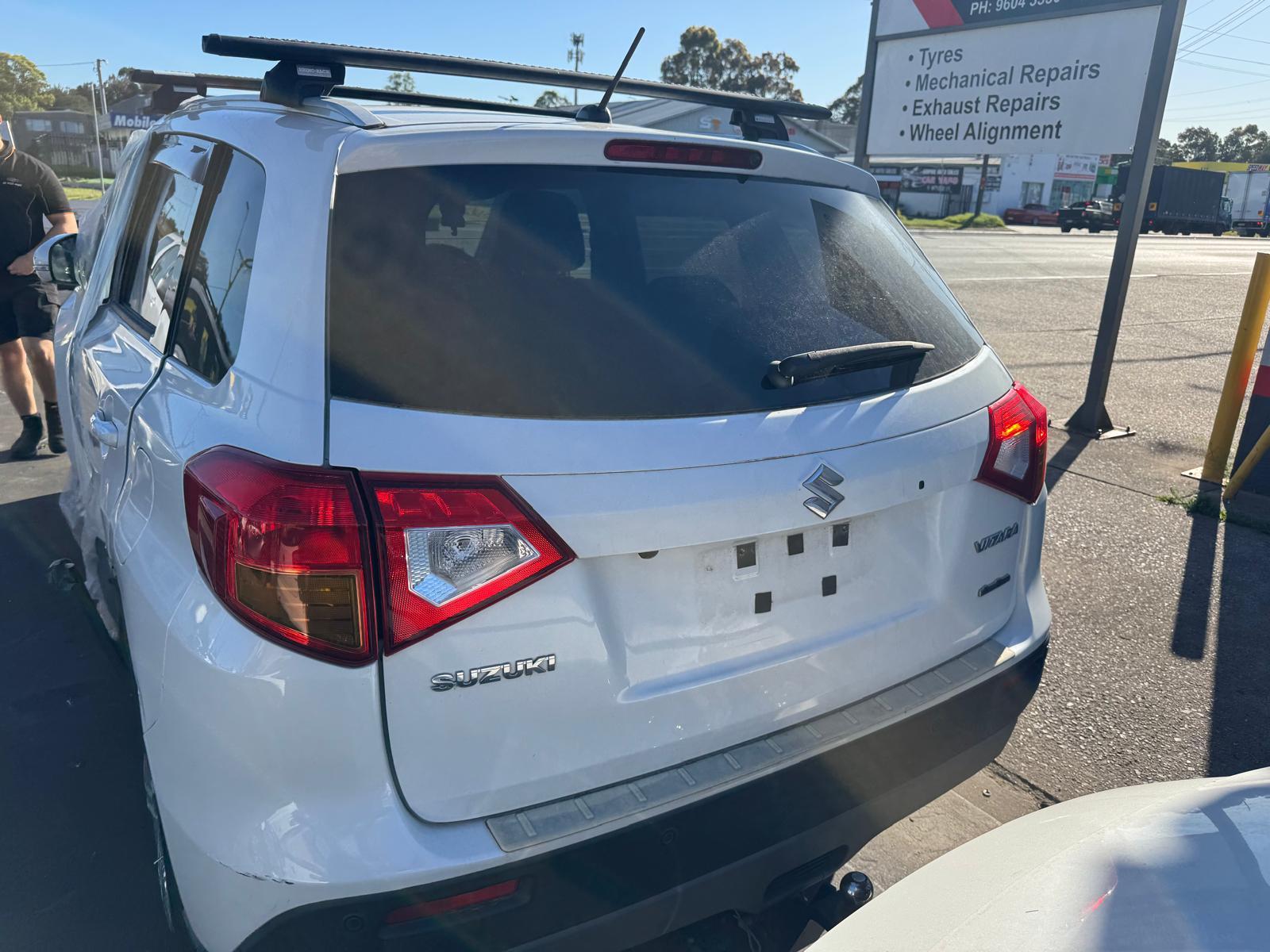 View Auto part Grille Suzuki Vitara 2017