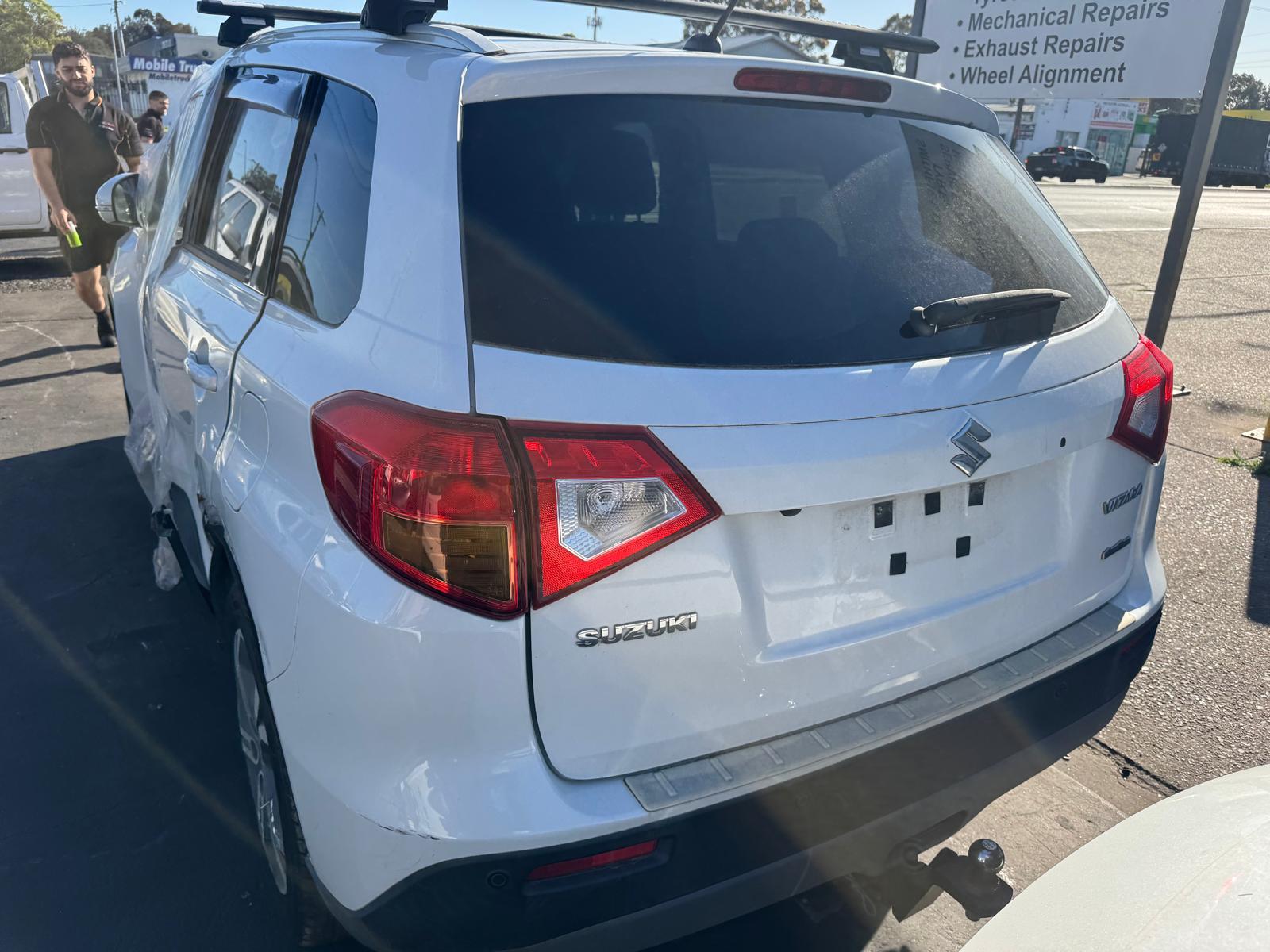 View Auto part Grille Suzuki Vitara 2017