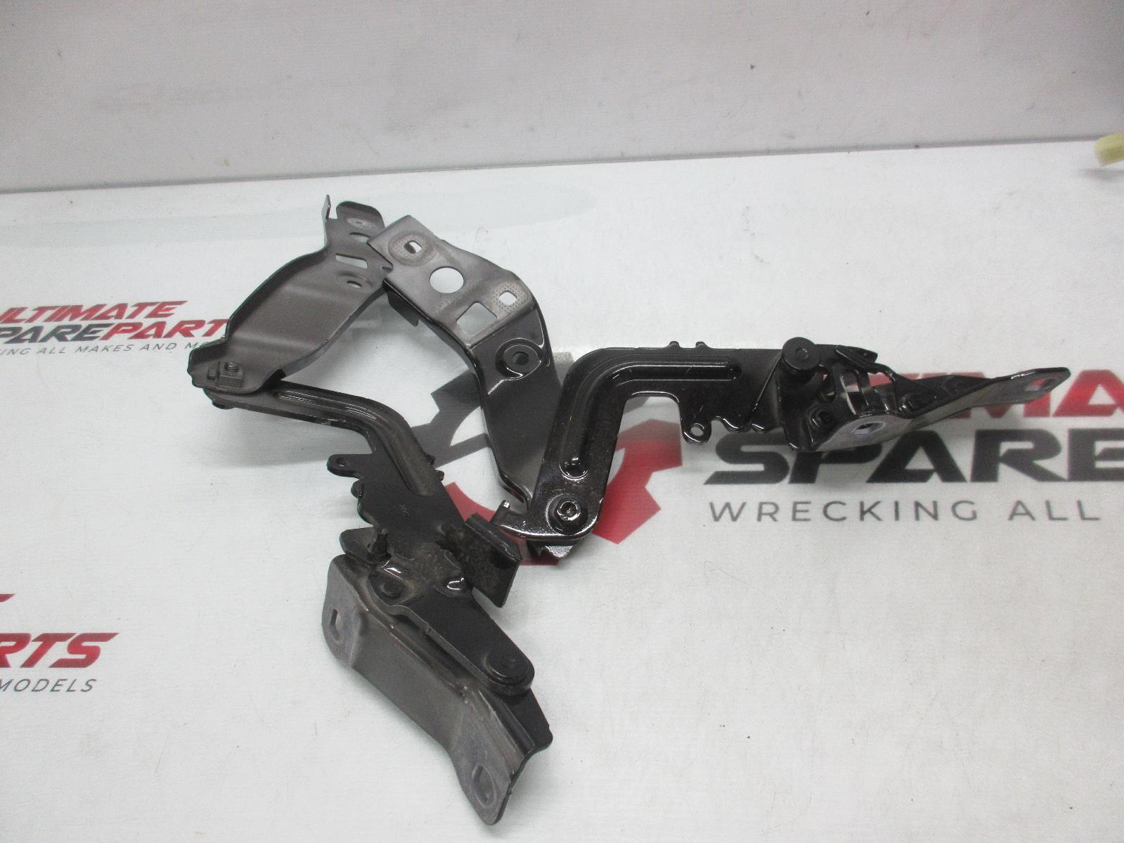 View Auto part Bonnet Hinge/Strut Mercedes Gla Class 2024