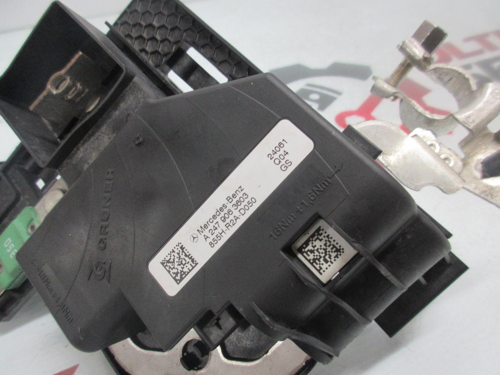 View Auto part Battery Terminal Mercedes Gla Class 2024