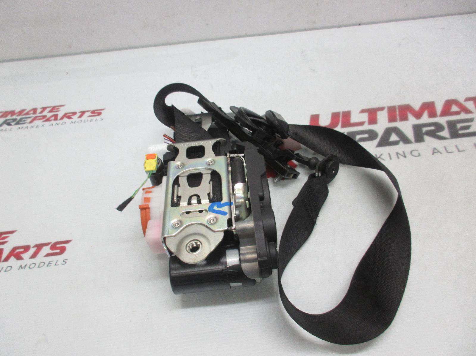 View Auto part Seatbelt/Stalk Mercedes Gla Class 2024