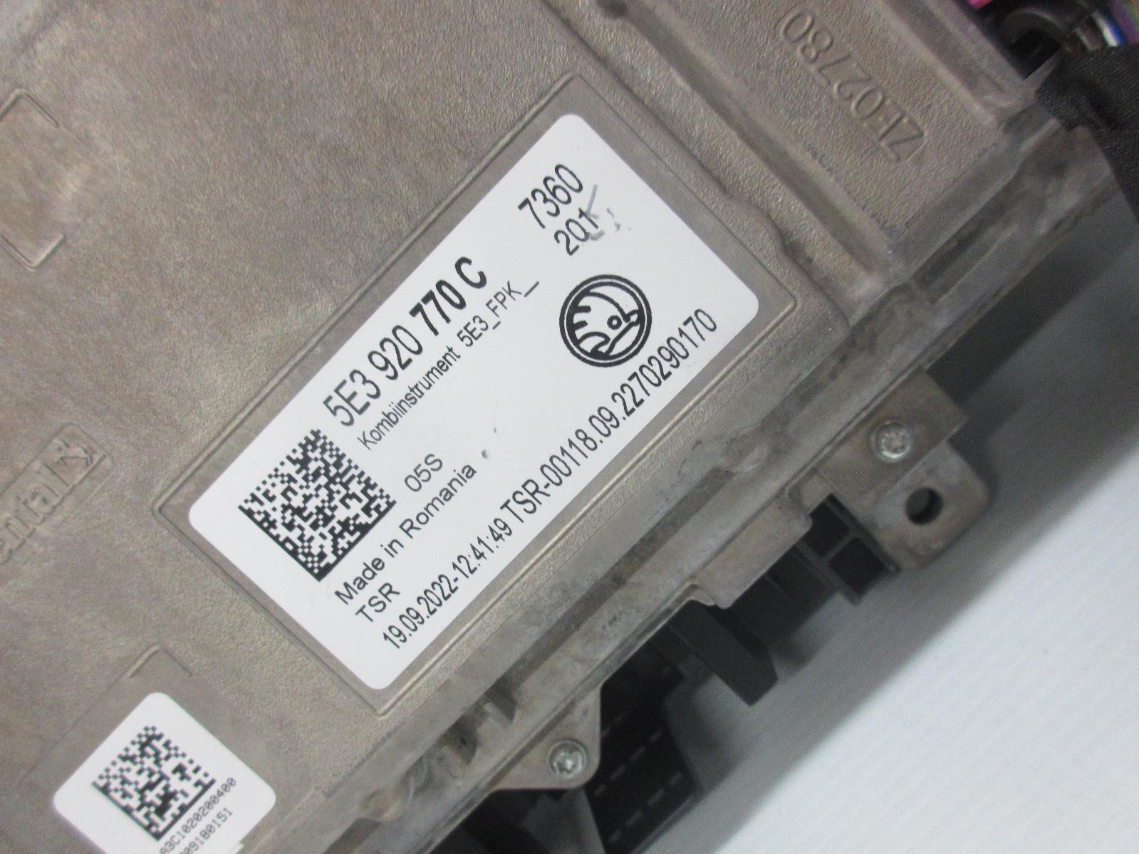 View Auto part Instrument Cluster Skoda Octavia 2023