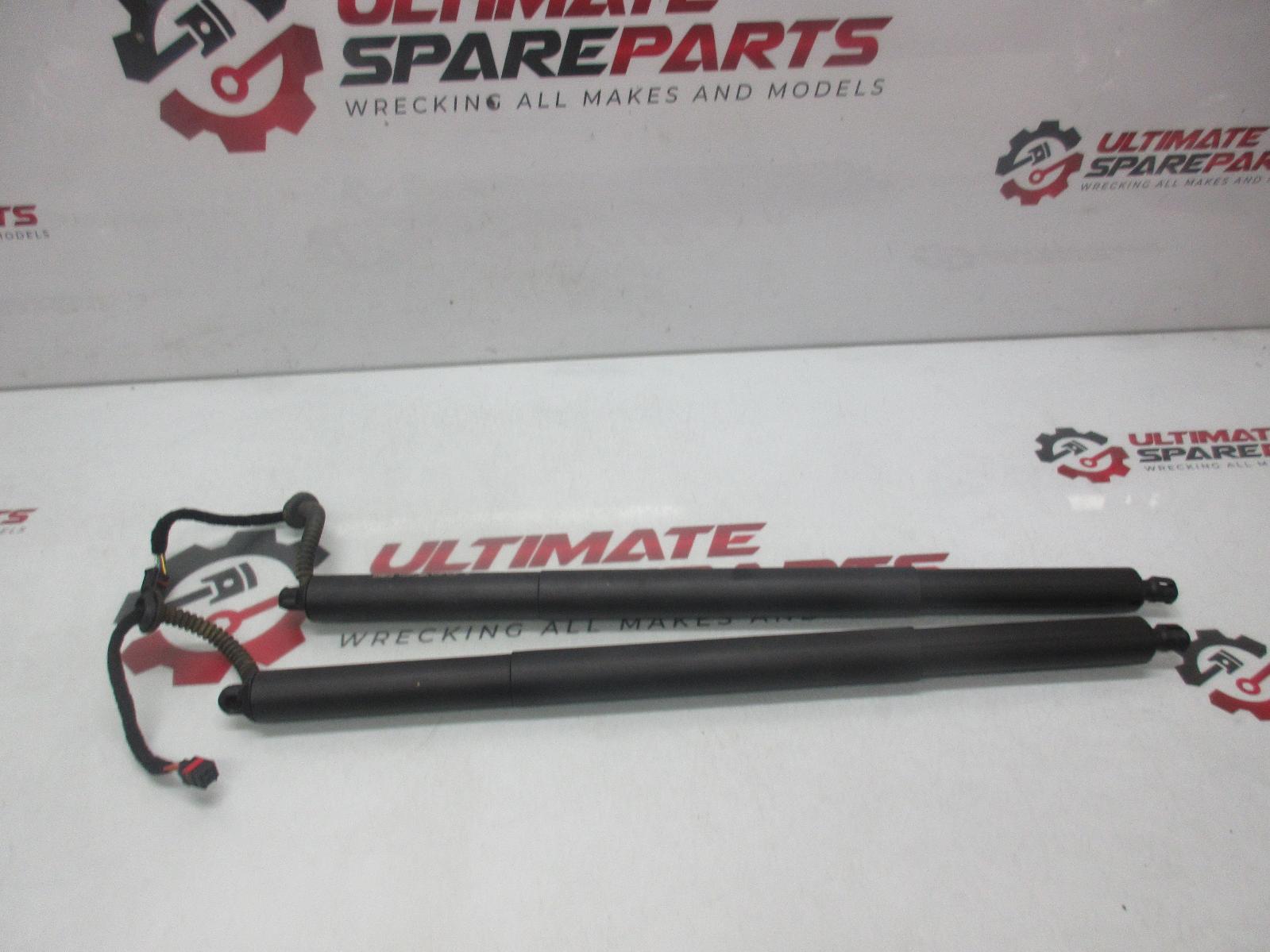 View Auto part Hatch Strut Skoda Octavia 2023