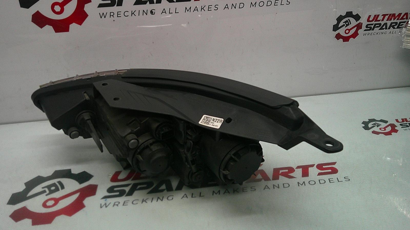 View Auto part Right Headlamp Hyundai I30 2019