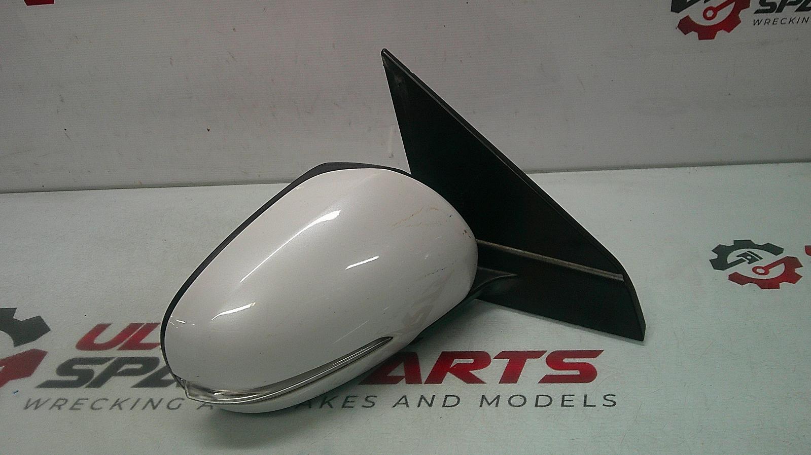 View Auto part Right Door Mirror Suzuki Vitara 2017