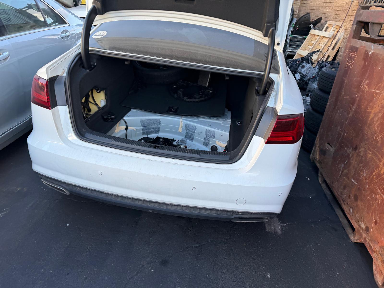 2017 Audi A6 Radio/Cd/Dvd/Sat/Tv View Auto part Radio/Cd/Dvd/Sat/Tv Audi A6 2017