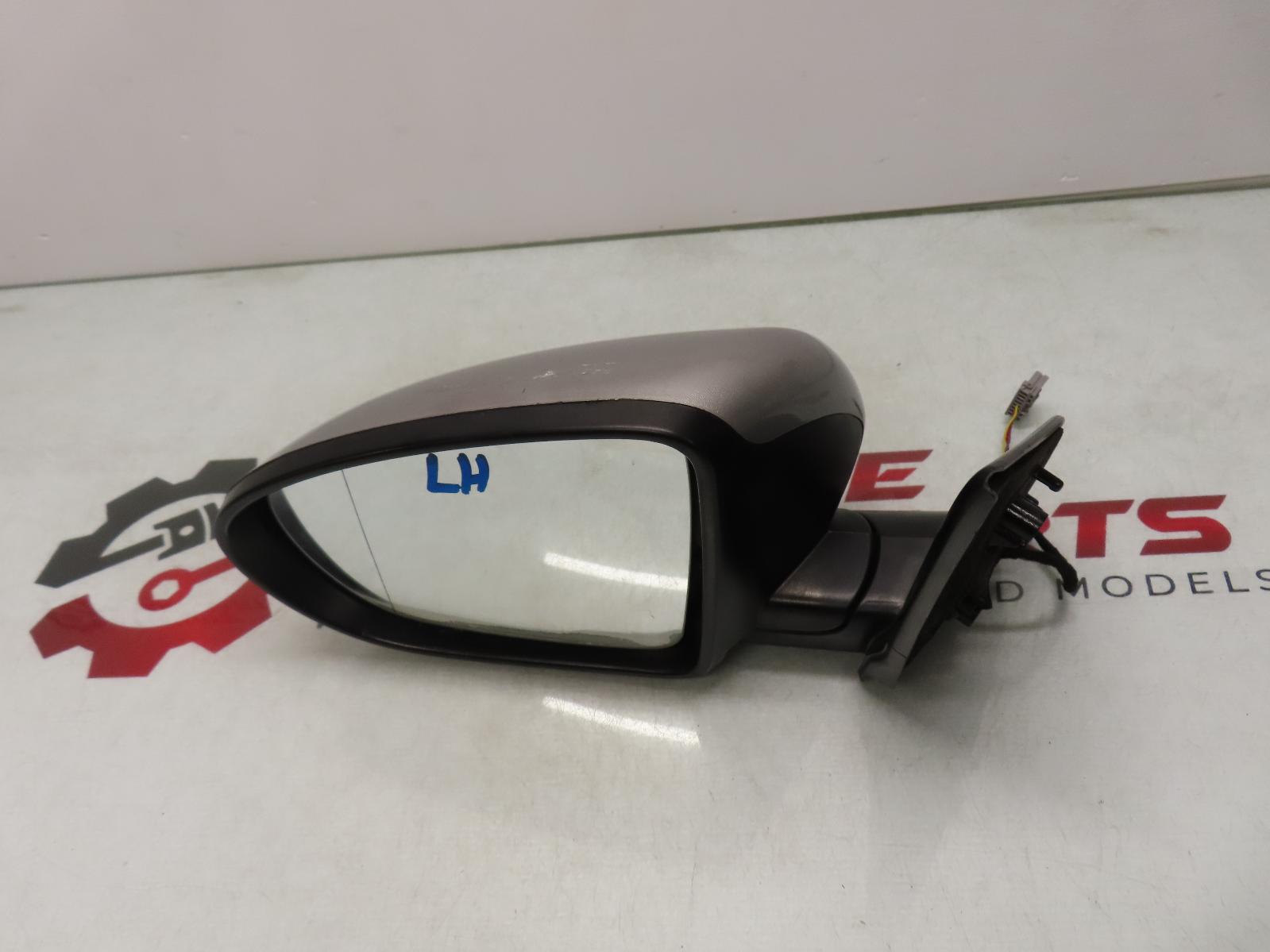 View Auto part Left Door Mirror Nissan Dualis 2010