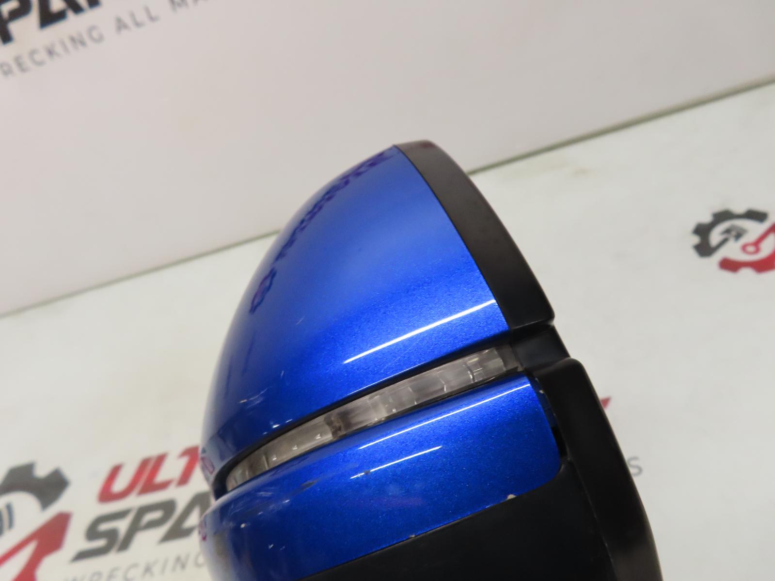 View Auto part Left Door Mirror Honda Crv 2016