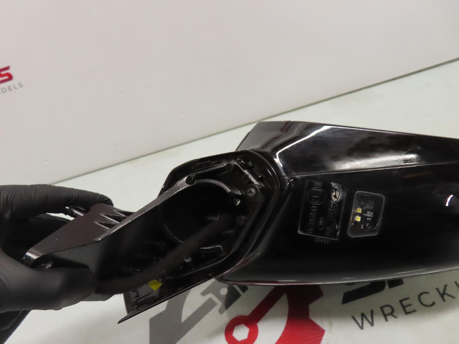 View Auto part Right Door Mirror Hyundai Palisade 2021