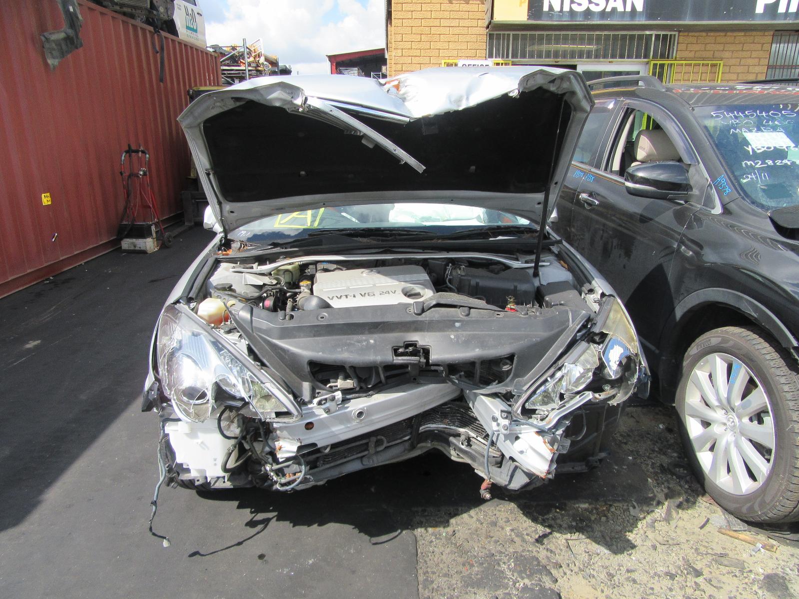 View Auto part Right Taillight Lexus Es300 (92-05) 2005
