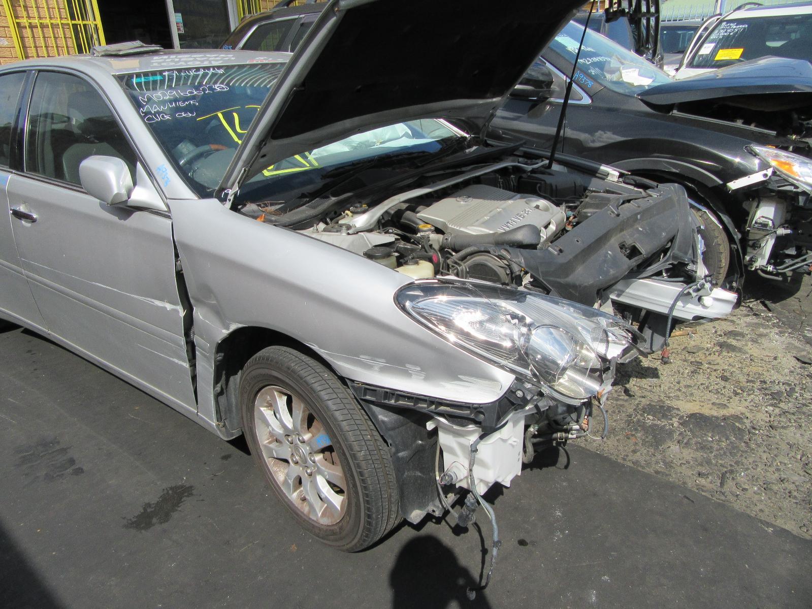 View Auto part Right Taillight Lexus Es300 (92-05) 2005