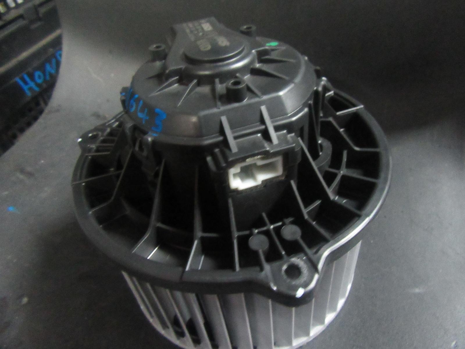 View Auto part Heater Fan Motor Kia Sportage 2014