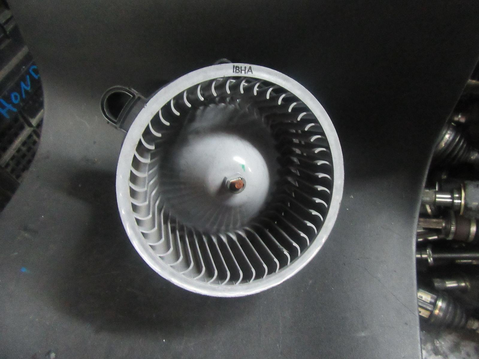 View Auto part Heater Fan Motor Kia Sportage 2014
