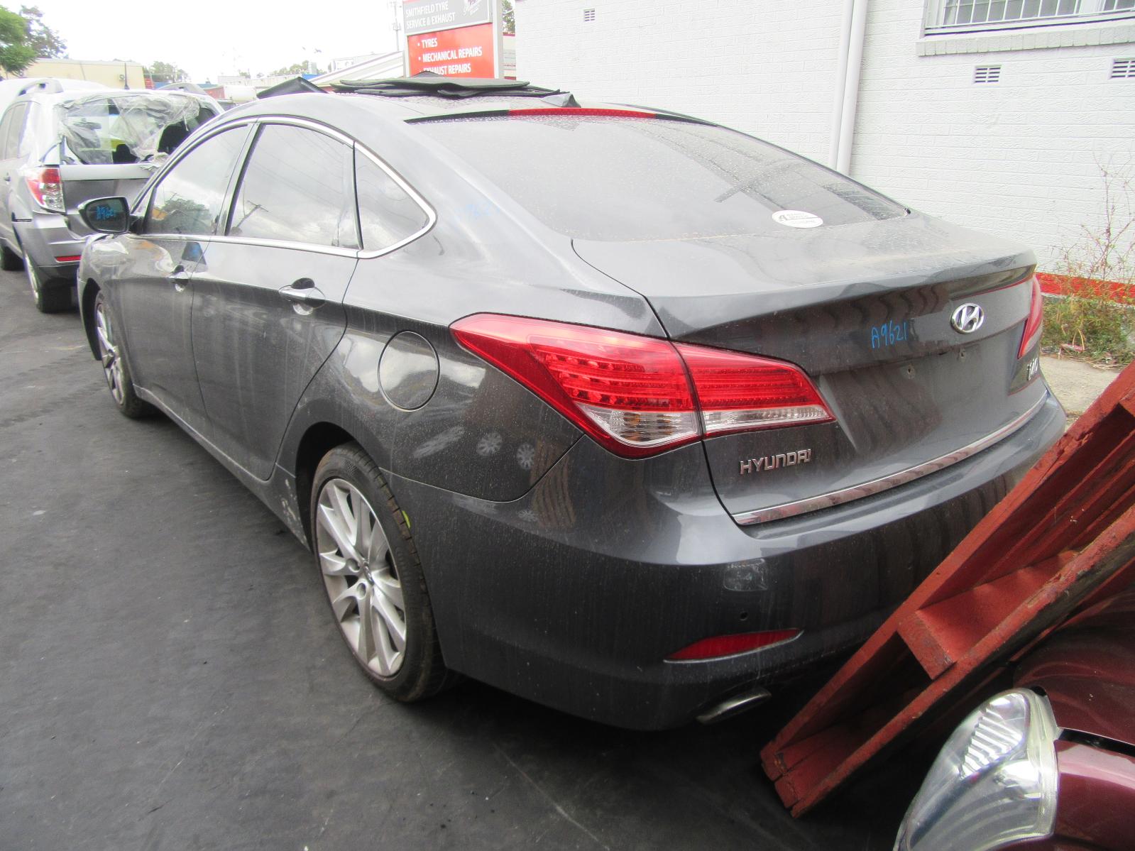 View Auto part Right Taillight Hyundai I40 2012