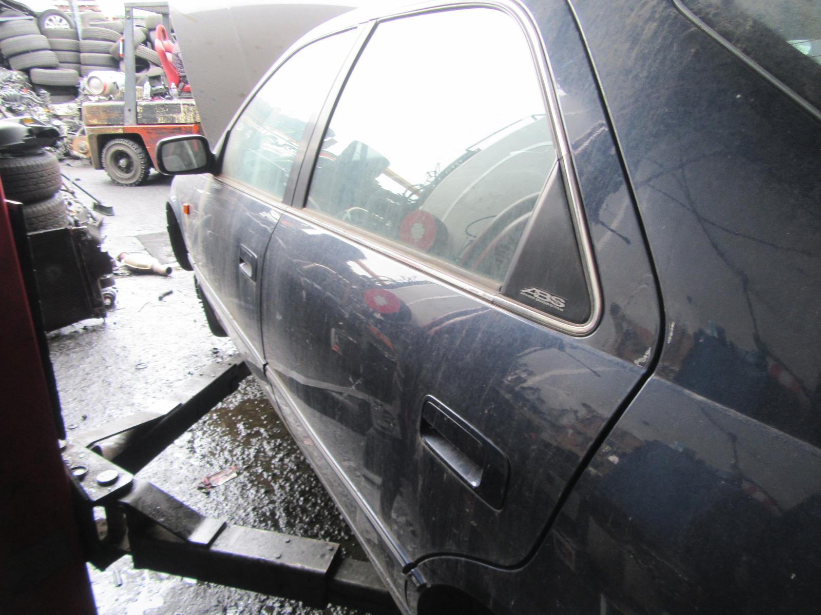View Auto part Right Taillight Toyota Camry 1999