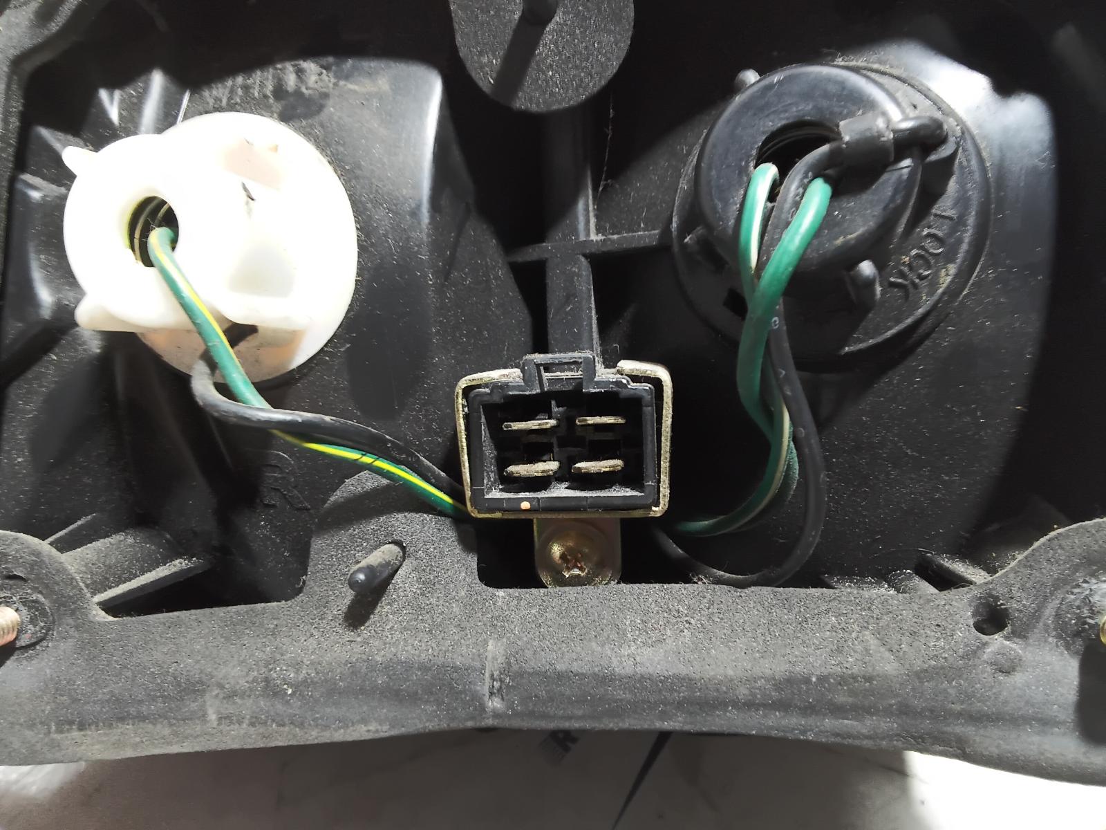 View Auto part Right Taillight Hyundai Scoupe 1991
