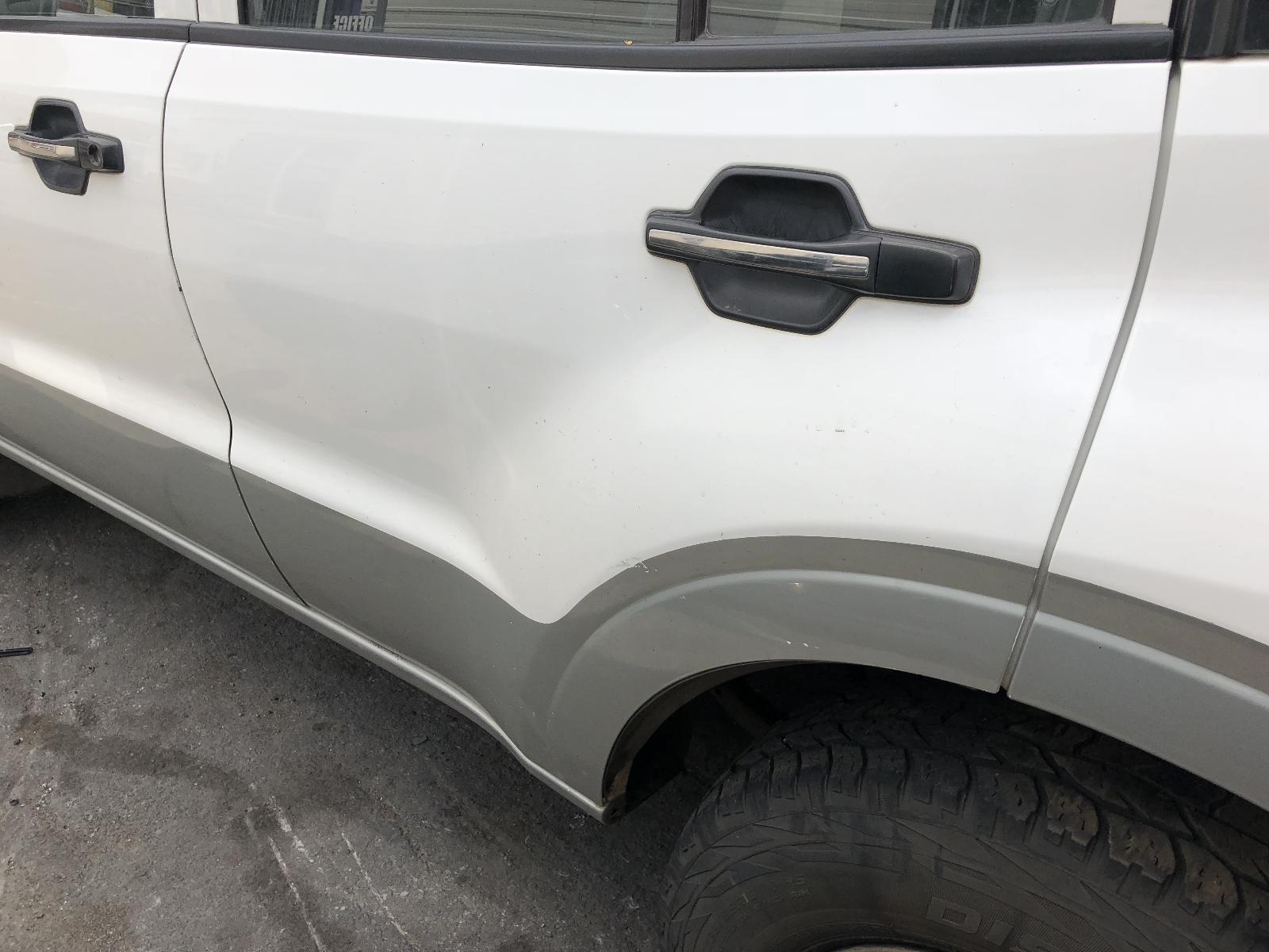 View Auto part Door/Boot/Gate Lock Mitsubishi Pajero 2000