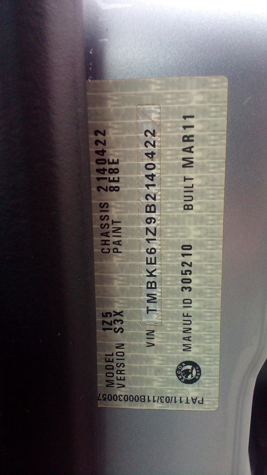 View Auto part Headrest Skoda Octavia 2011