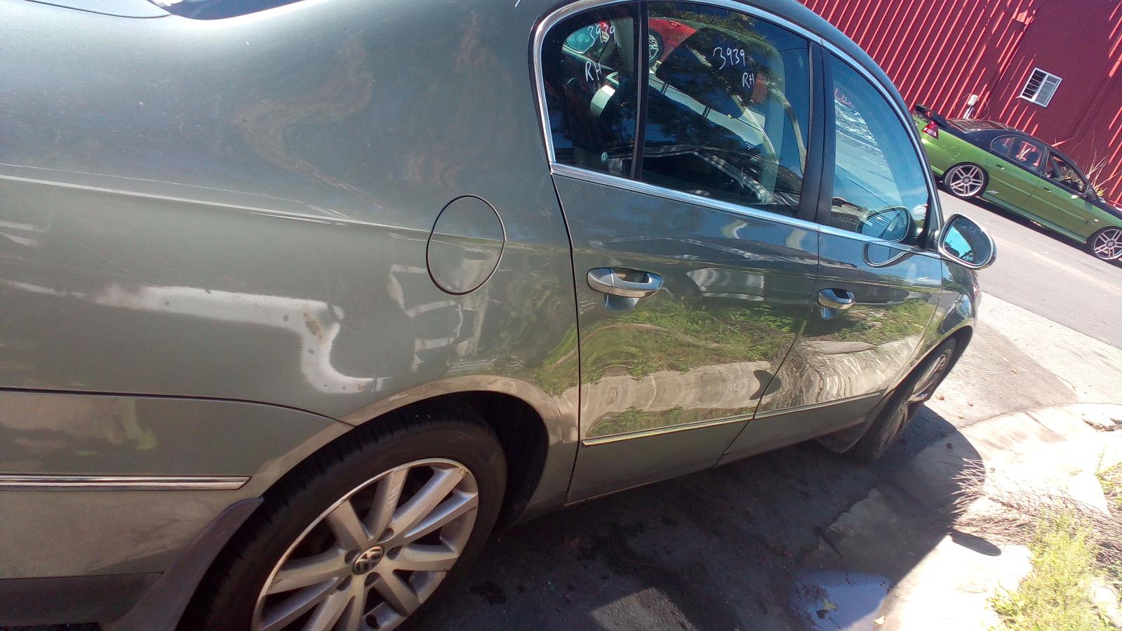 View Auto part Oil Filter Volkswagen Passat 2008