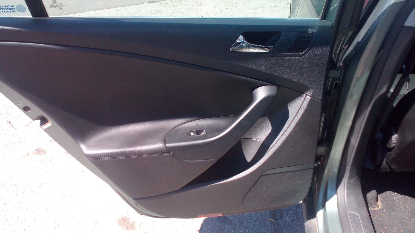 View Auto part Belt Tensioner Volkswagen Passat 2008