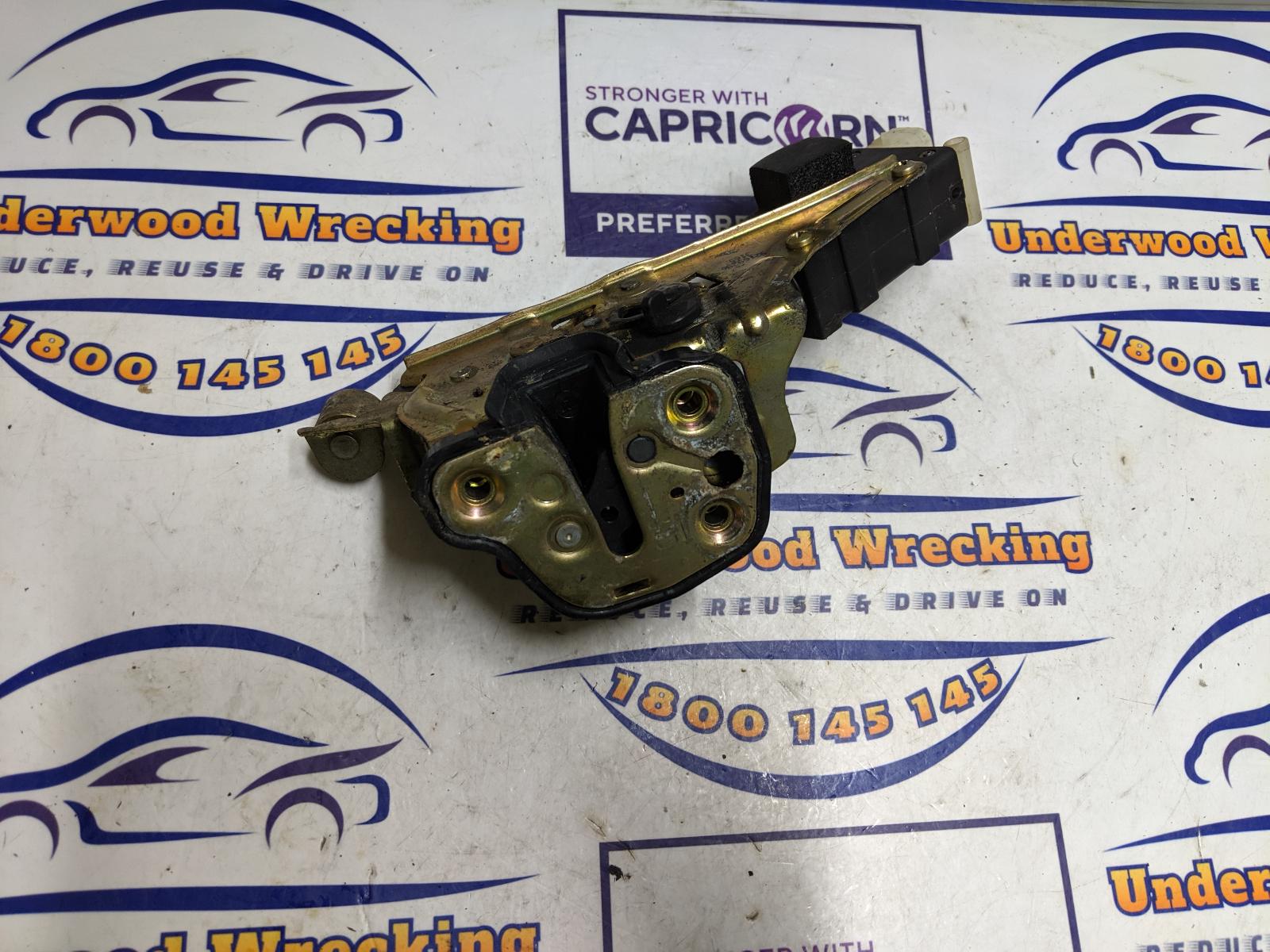 View Auto part Door/Boot/Gate Lock Holden Commodore 2005